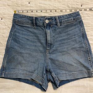 Women’s high rise gap jean shorts